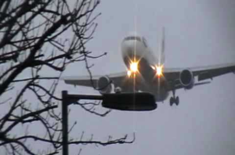 Hujan Lebat, 3 Pesawat Gagal Mendarat di Semarang